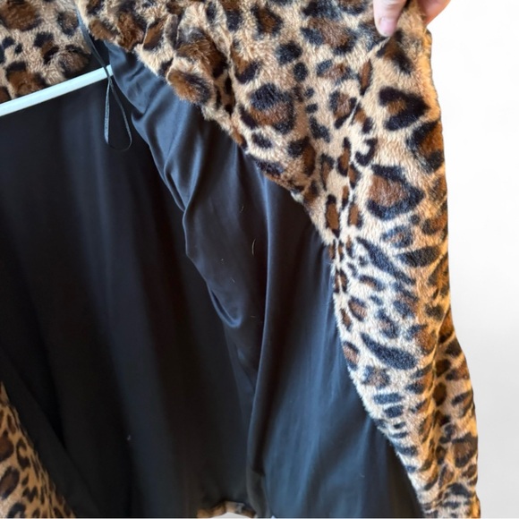 LOVE TREE Leopard Faux Fur Coat Brown Black Plush Statement Jacket Size L - Picture 5 of 7